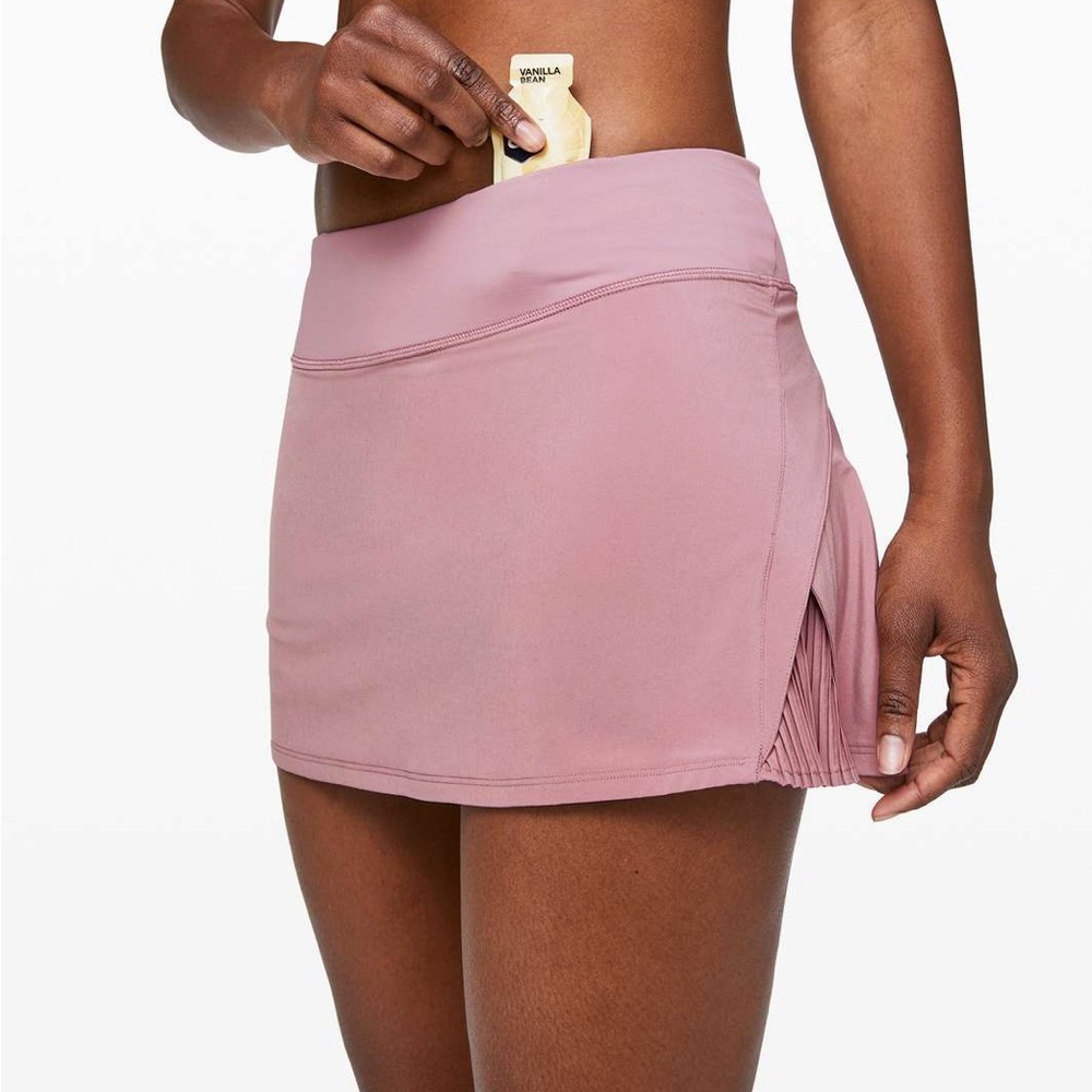 Lululemon Athletica Play Off the Pleats Mid Rise Skirt in Vintage Mauve